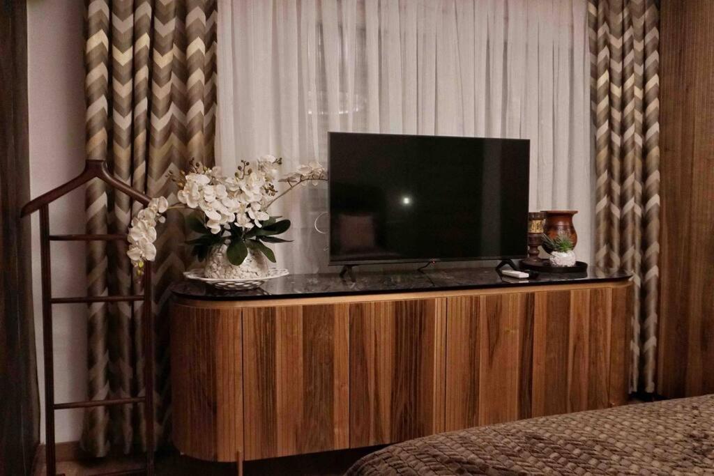 New Luxury 3-Bedroom Apartment Segovia Exterior foto